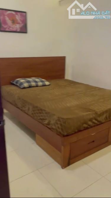 • BÁN NHÀ 3T KINH DOANH LÊ HỮU TRÁC , 91M2 - 5 NGỦ , DÒNG TIỀN :20TR/THÁNG , GIÁ :8,X TỶ - 1