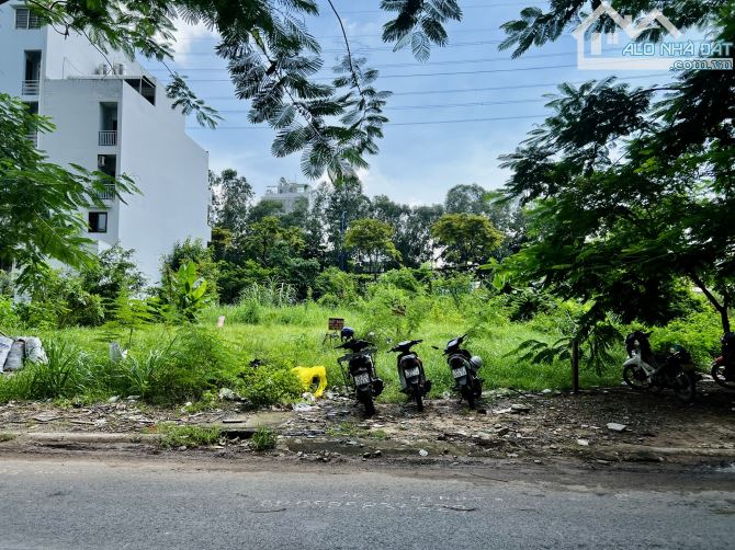 Bán đất Nguyễn Thanh Sơn, Thạnh Mỹ Lợi, Quận 2. DT 5 x 22m. CTXD hầm 6 tầng. Giá 230tr/m2 - 1