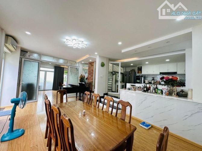 Hẻm kinh doanh Hoàng Hoa Thám, 156m2, ngang 7M, giá 22.99 tỷ - 1