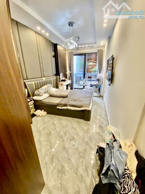 Bán nhà Cự Lộc 39m2 vị trí đẹp mặt tiền rộng gần bãi ô tô 7.8 tỷ - 1