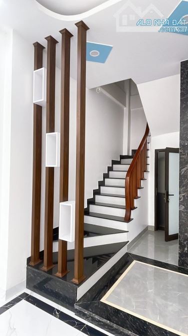 SIÊU PHẨM PHÂN LÔ VIP - NHÀ 7 TẦNG THANG MÁY - Ô TÔ VÀO NHÀ - KINH DOANH CỰC ĐỈNH - 1