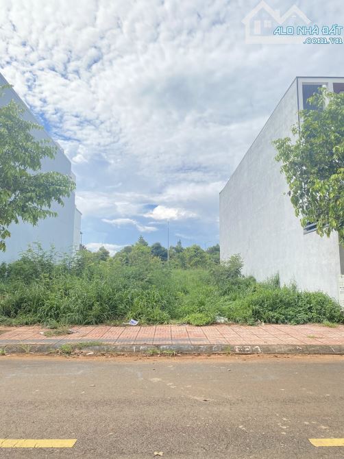 10x24 TDP8 khu đẹp gần ecocity không lỗi full thổ cư đẹp mê ly - 1