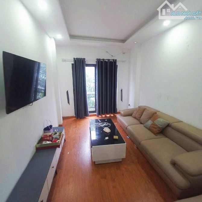 Cho thuê nhà nguyên căn 5 tầng gần bến xe Yên Nghĩa – 9 triệu/tháng - 1