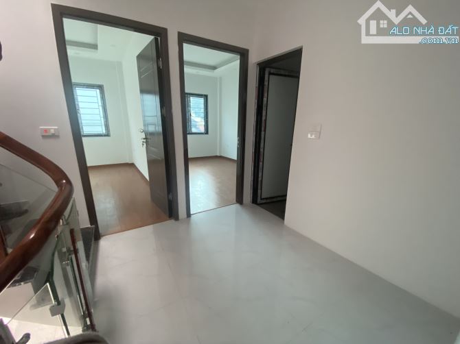 NHÀ 3 TẦNG MỚI TINH SẴN Ở,GẦN HỒ ĐIỀU HOÀ,GẦN CHỢ NHỈNH 4 TỶ - 1