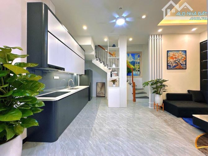 HÀNG XÓM ROYAL – TT NGÃ TƯ SỞ – 47M² – 4 TẦNG – MT 6M – GIÁ 12.6 tỷ - 1