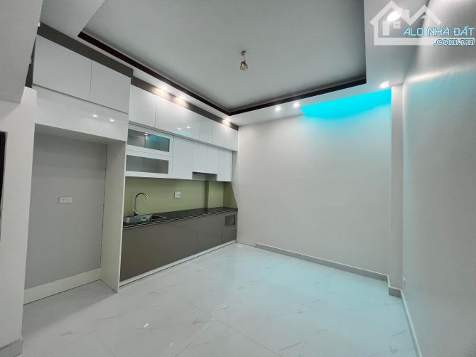 🏡 Nhà tại Sở Dầu – Hồng Bàng (duy nhất còn 1 căn) 📍 Địa chỉ: Chân, Sở Dầu, Hồnn - 1