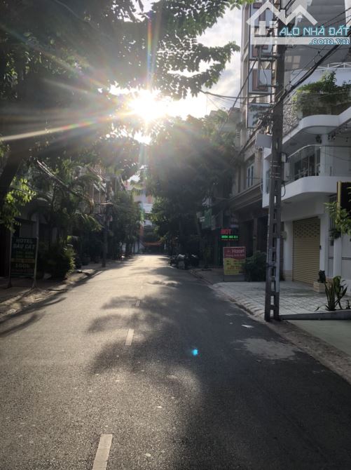Giảm 5 tỷ, mặt tiền đường Núi Thành, Tân Bình - DT: 5.5 x 26m, nở hậu: 11m - 3 tầng - 1