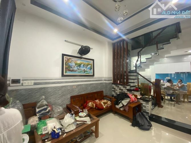 Bán Nhà Kiệt Mặt Tiền Kinh Doanh 3 tầng mới xây, kiên cố tại Nguyễn Phước Nguyên Gần Chợ T - 1