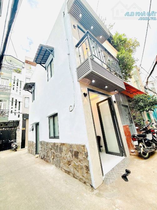 BÁN NHÀ HẺM 136 NGUYỄN THỊ TẦN, P.2, QUẬN 8 - 1