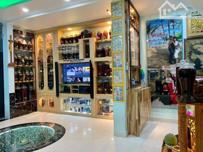 BÁN SIÊU PHẨM MT VỪA KD VỪA Ở THÍCH QUÃNG ĐỨC - PHÚ NHUẬN - 3 TẦNG - 120M2 - 22 TỶ - 1