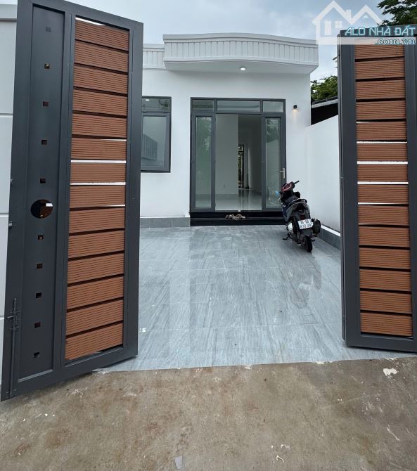 Đi định cư nước ngoài nên cần bán gấp nhà riêng mới xây chưa qua sử dụng cách Quốc lộ 1A 7 - 1