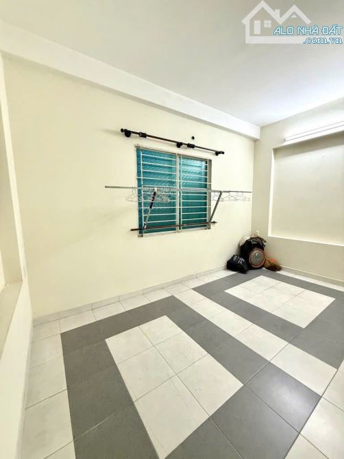 BÁN NHÀ 3 TẦNG ĐẦU TƯ NGON - 5PN - HƠN 100M2 - CHỈ 7,5 TỎI - 1