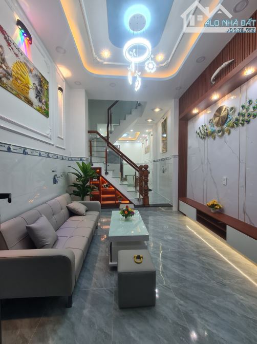 Quận 8-Lương Văn Can  nhà mới 3 tầng giá chỉ 4 tỷ hơn. - 1