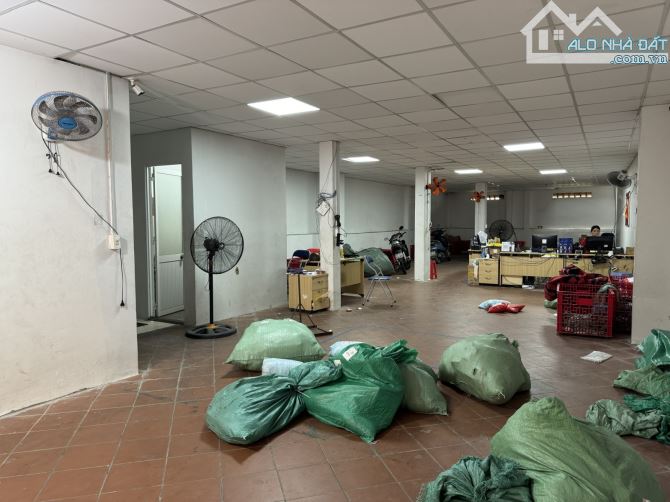 BÌNH TÂN --ĐƯỜNG 7M XE TẢI TRÁNH --GIÁP TÂN PHÚ --185M2--2 TẦNG --GIÁ CHỈ :10.8 TỶ (TL) - 1