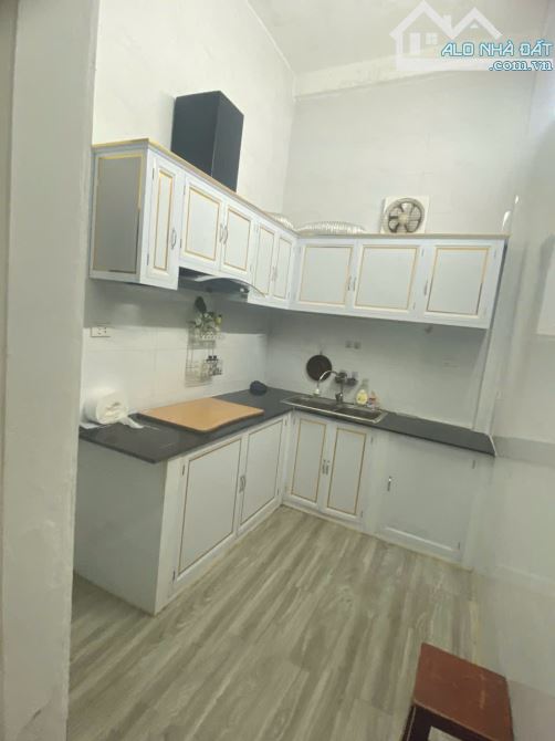 Cho thuê nhà nguyên căn ngõ 569 Lạc Long Quân ,Xuân La , Tây Hồ, DT 50m2 x 3 tầng , ngõ - 1