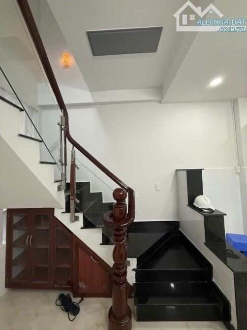 NHÀ 2 TẦNG 5X18 SHR HUỲNH TẤN PHÁT PHÚ XUÂN Q7 – GIÁ 5.5T - 12