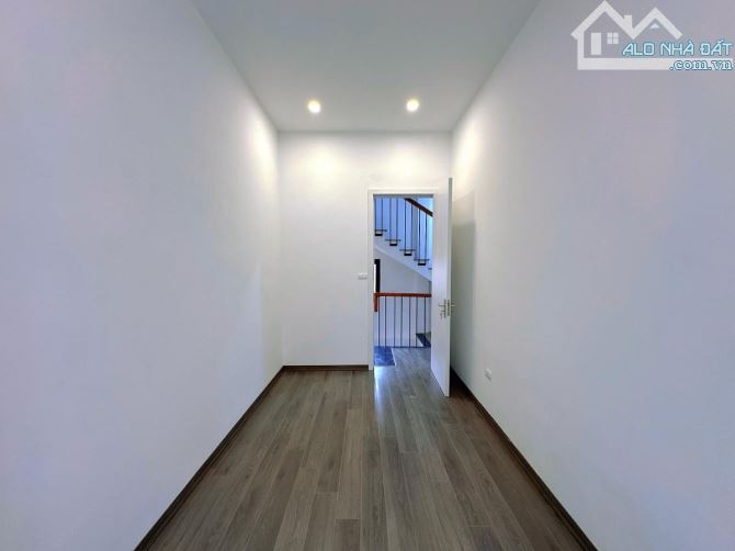 CHÍNH KINH-THANH XUÂN-45Mx5TẦNG-MẶT TIỀN 6M-SỔ PHÂN LÔ-THOÁNG TRC SAU-DÂN XÂY-Ở LUÔN-12 TỶ - 12