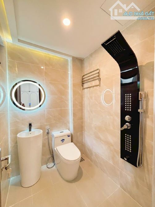 BÁN NHÀ KIỆT Ô TÔ ĐIỆN BIÊN PHỦ FULL NỘI THẤT DỌN VÀO Ở NGAY TRUNG TÂM ĐÀ NẴNG CHỈ 5,X TỶ - 18