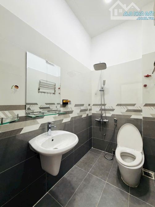 Bán nhà hẻm xe hơi 4,5m thông đường Bùi Quang Là, P.12, 3,7 x 20, 2 tầng giá 6.4 tỷ tl - 21