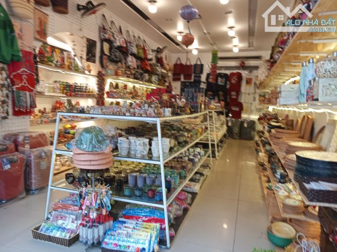 Bán nhà mặt phố Hàng Trống Hoàn Kiếm DT 420m2, Mặt tiền 15m, Giá 210 tỷ - 2