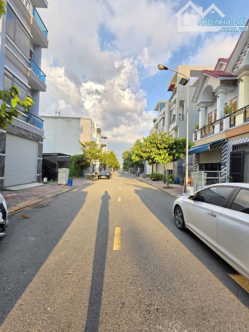 6,2Tỷ TL🔥Bán nhà 1 Trêt 3 Lầu Hoàn Công_66,9m2_KDC gần Làng Đại Học, p.Bình An, Tp.Dĩ An - 2