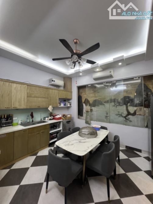 Tôi bán nhà phố Trích Sài , diện tích 45m2 , 5 tầng,giá 18.5 tỷ - 3