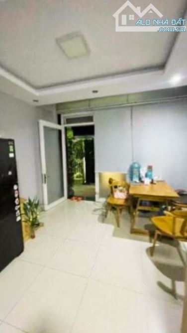 🏠 BÁN NHÀ BÀ HUYỆN THANH QUAN, P.9, Q.3 - 4 LẦU, NGANG 4.5M - 6.X TỶ. - 2