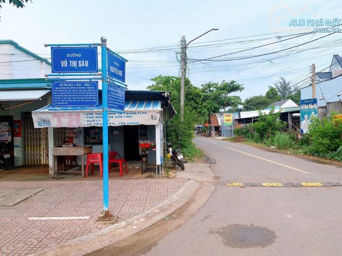 👉LÔ GÓC HAI MẶT TIỀN ĐƯỜNG NGUYỄN HUỆ - HUYỆN ĐẤT ĐỎ -BRVT  -Diện Tích :110m2 - 2