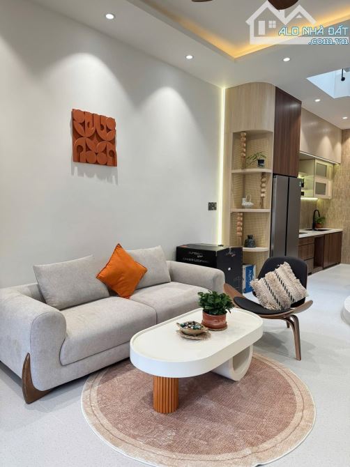 NHÀ 1 MÊ FULL NỘI THẤT HẺM NGUYỄN ĐÌNH CHIỂU: Giá 5,5 tỷ - 2