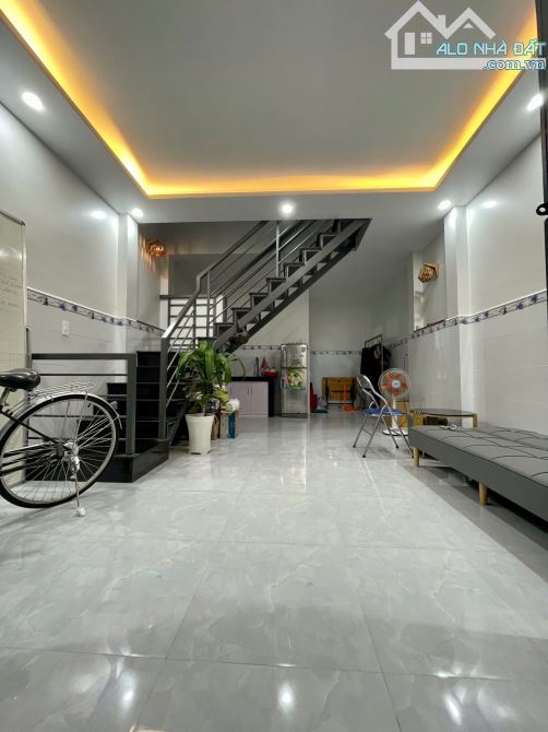 NHÀ 2 TẦNG MỚI TINH VÀO Ở NGAY ĐÔNG THẠNH HÓC MÔN. - 2