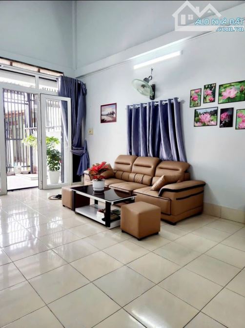 Chú Tài Cần tiền bán căn nhà còn mới. 115m2 ở xã Tân An Hội - Củ Chi giá 850 triệu. - 2