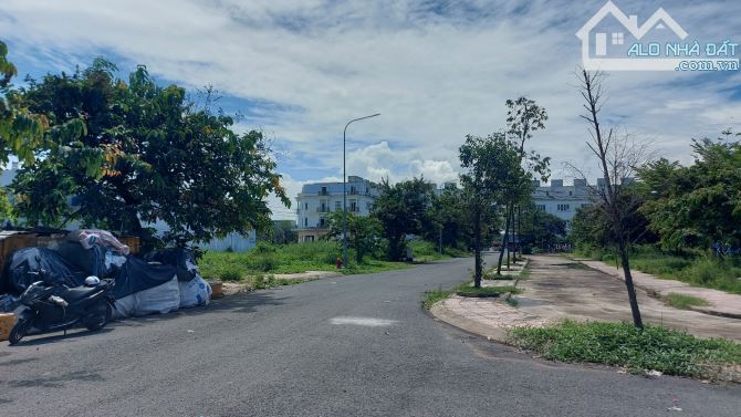 BÁN LÔ ĐẤT 200M2- GIÁ 1 TỶ 400TR- KDC HẢI SƠN-TÂN ĐỨC-GIÁ ĐẦU TƯ-GỌI CHO EM XEM ĐẤT - 2