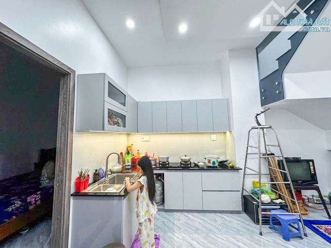 NHÀ LẦU MỚI HẺM ĐƯỜNG LÊ HỒNG NHI - Q. CÁI RĂNG (cũ ) - TP CẦN THƠ - 2