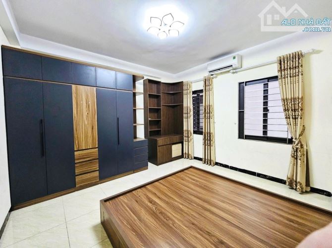 BÁN NHÀ ĐƯỜNG BÁT KHỐI 35M2, 5 TẦNG, 5.35 TỶ NGÕ NÔNG, GẦN Ô TÔ - 2