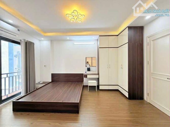 Cảnh báo!!! Đừng bỏ qua nhà Lô Góc Nguyễn Văn Cừ 45m x 5t giá chỉ 8.x tỷ có TL - 2