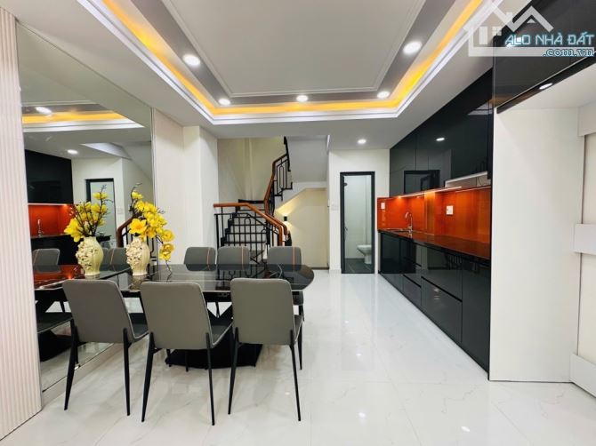 BÁN NHÀ SIÊU ĐẸP QUANG TRUNG P10 GV - DTSD 200M2 - SỔ NÉT A4 - 2