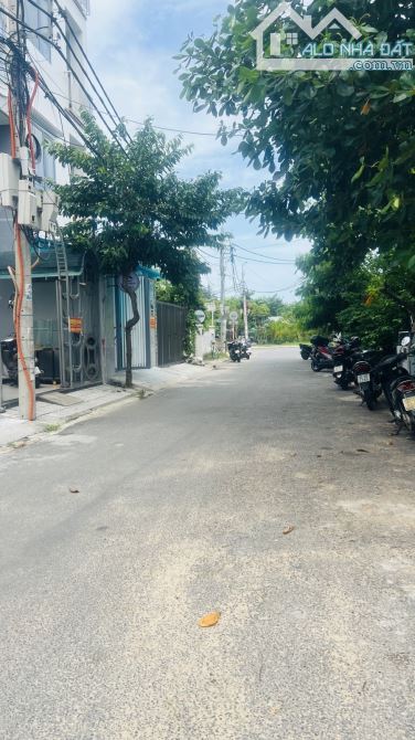 GÓC 2 MẶT TIỀN BÀ HUYỆN THANH QUAN, MỸ ĐA ĐÔNG 11, 100m2, CHỈ 22.x tỷ. CHỈ 1 PHÚT RA BIỂN - 2