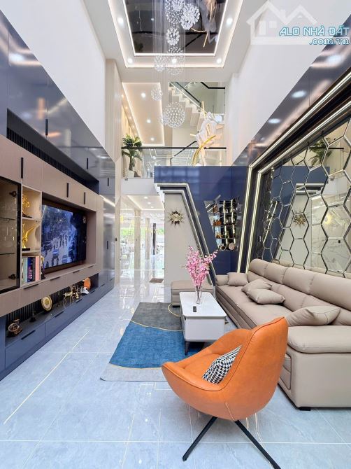 MẶT TIỀN TÂN SƠN -P12 , DT : 4.2m x 25m , 5 LẦU , THANG MÁY , GIÁ CHỈ : 19.8 TỶ TL - 2