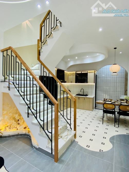 BÁN NHÀ CÓ HỢP ĐỒNG THUÊ SẴN 27TRIỆU - ĐINH CÔNG TRÁNG, QUẬN 1 - GIÁ 5.93TỶ/52M2(4m x 13m) - 2