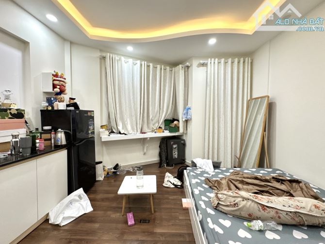 NHÀ PHÚ NHUẬN HIẾM CÓ - HẺM Ô TÔ 7 CHỖ THÔNG - 5 TẦNG KINH DOANH TỐT - 7.x TỶ- DT 4 x 7,5 - 2