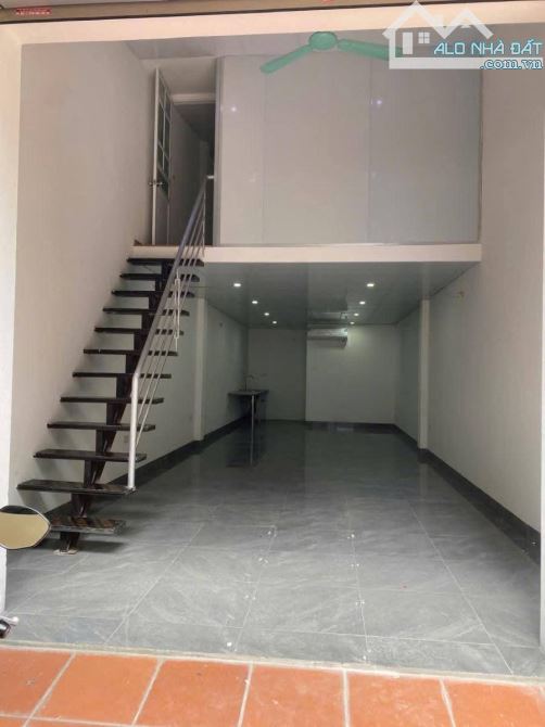Phân lô ô tô tránh Dịch vụ Hàng Bè, Kiến Hưng. Dt 50m × Mt 4m. Giá 13 tỷ. Kinh doanh VP - 2
