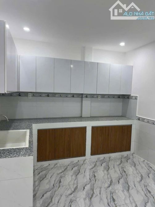 Bán gấp căn nhà Đ.Tân Xuân 6 - hóc môn - 106m2 - sổ riêng - 999 triệu - 2