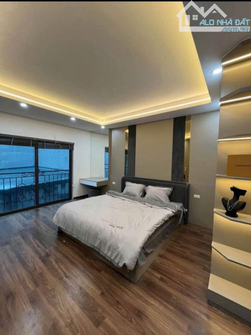 BÁN NHÀ NGÔ GIA TỰ ,LONG BIÊN  , DT 33M , 5 TẦNG , Ô TÔ ĐỖ CỔNG , FULL NỘI THẤT, NHỈNH 5 T - 2