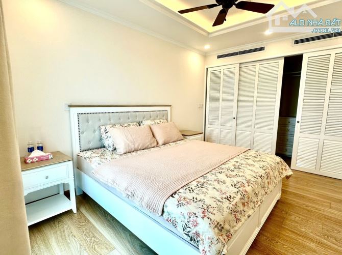 Cho thuê căn hộ phố Nghĩa Tân 110m, 2 ngủ, 2 wc, 2 ban công, 12tr/th - 2