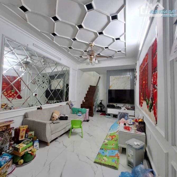 BÁN NHÀ NGÕ DỐC THỌ LÃO – GẦN PHỐ – MẶT TIỀN RỘNG 8M  Diện tích: 48m² x 4 tầng  Mặt tiền: - 2