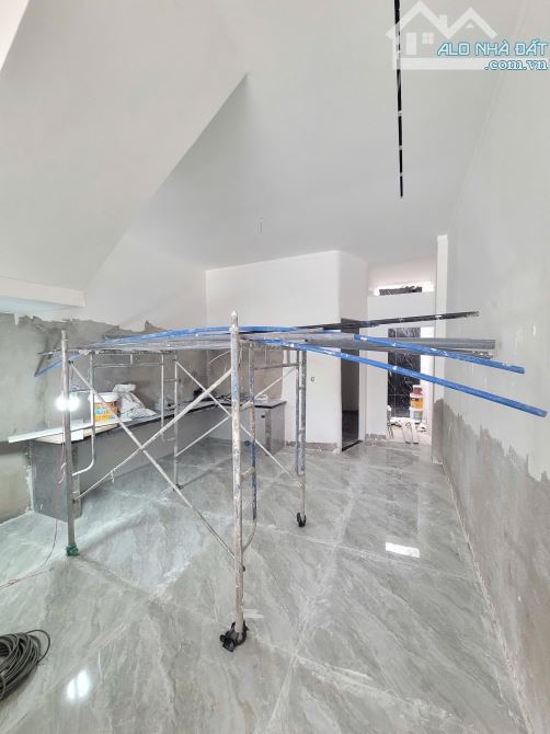 nhà 1 trệt 1 lầu 81,5m2 3ty8 TL cách đường Bùi Hữu Nghĩa 100m p.Bửu Hòa - 2