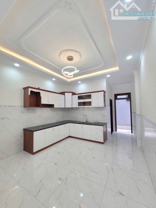 nhà 1 trệt 2 lầu 80m2 6ty8 Tl MT đường Nguyễn Thị Khắp p.Tân Đông Hiệp, Tp.Dĩ An - 2