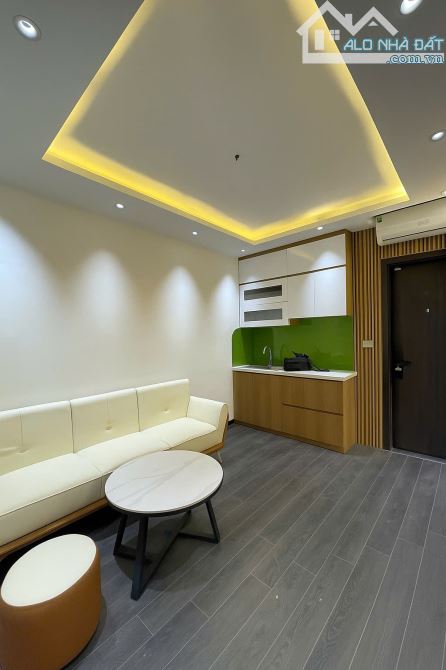 Cần bán CHTT (Tầng 2) Lê Thanh Nghị - HBT giá 2,65 Tỷ, 52m2. 2N+2VS . Lô góc 3 thoáng - 2