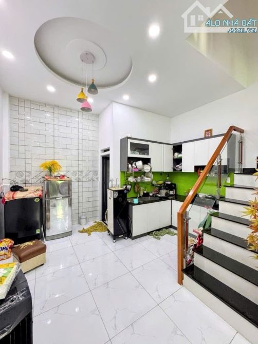 BÌNH TÂN NGAY CHỢ BÌNH LONG - NGANG LỚN 4.5M - 2 TẦNG MỚI ĐẸP - 45M2 - NHỈNH 4 TỶ TL - 2