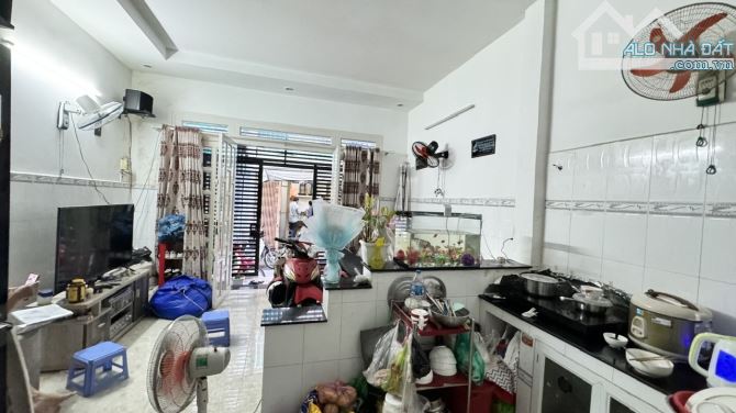 NHÀ Q8 P14 - NGANG LỚN HIẾM 4.5 x 7.5 - GẦN TRƯỜNG THPT VÕ VĂN KIỆT - 2 TẦNG - VÀO Ở NGAY. - 2